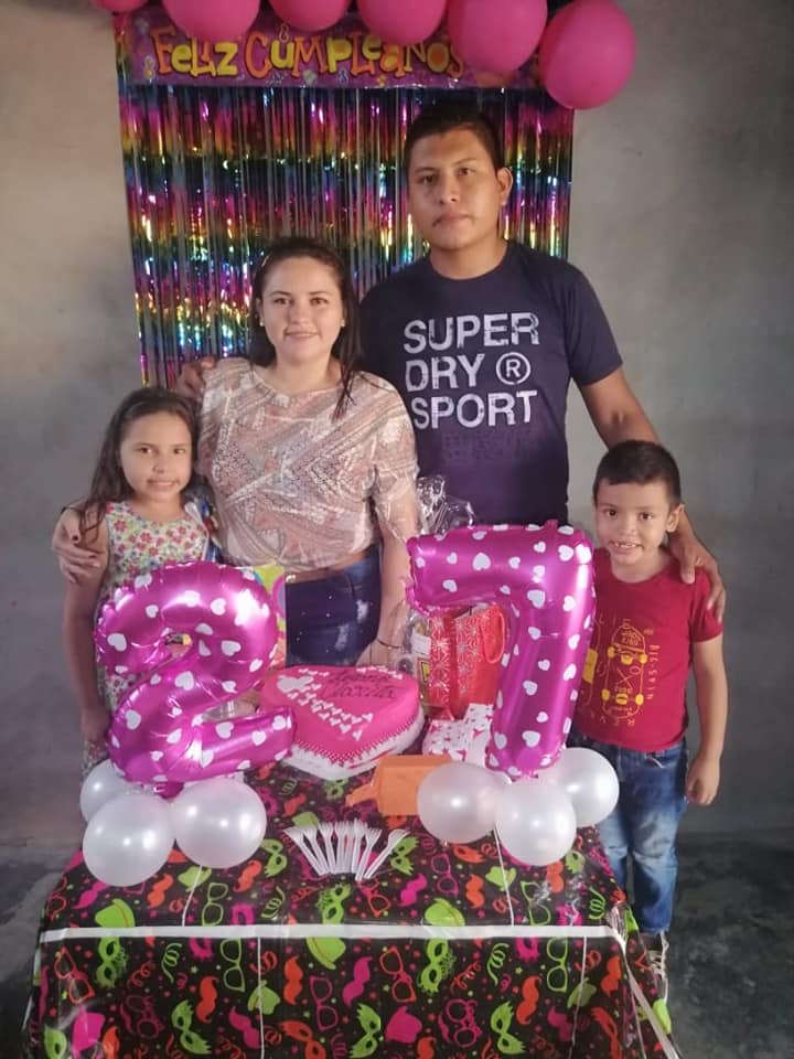 Su familia la acompañó en esta importante celebración.
